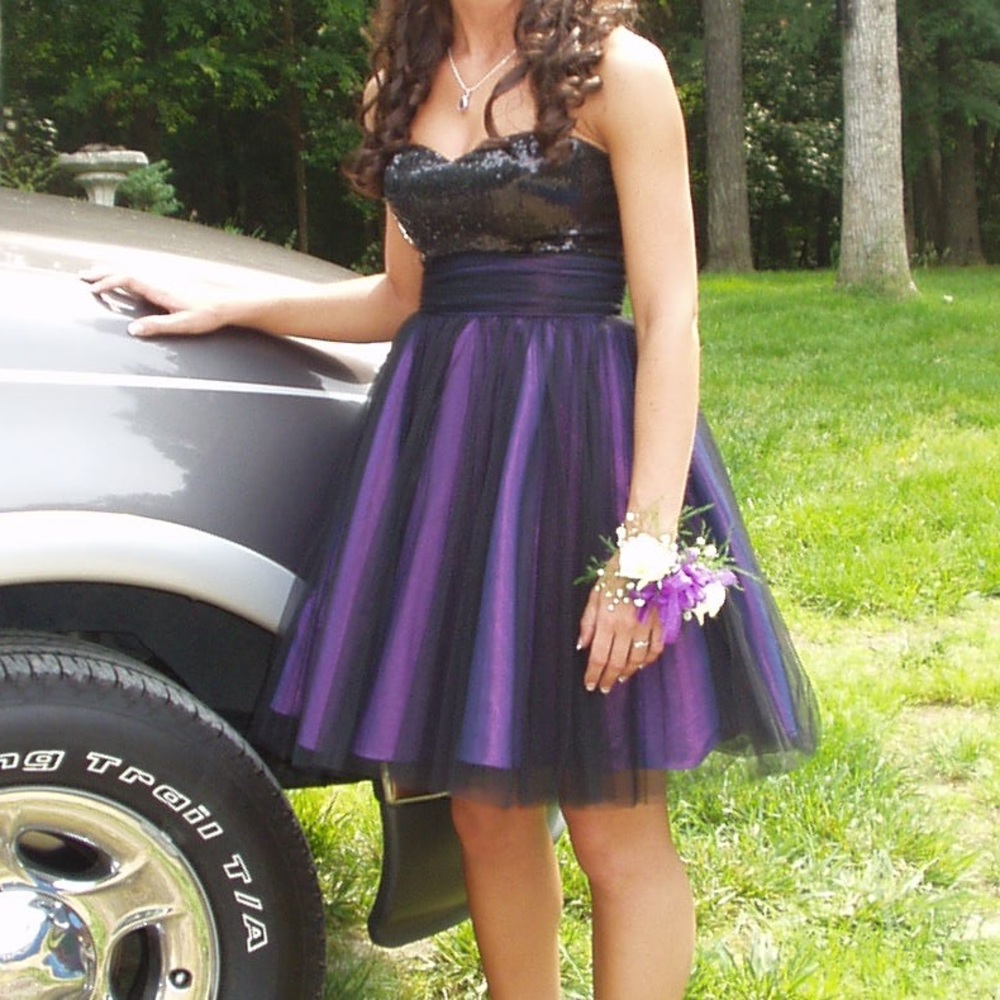 Mori Lee short prom dress black tulle &sequins purple satin size 2/4 semi Formal